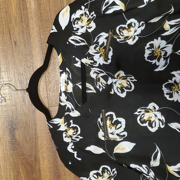 Maurices Floral Popover Blouse - Picture 4 of 8
